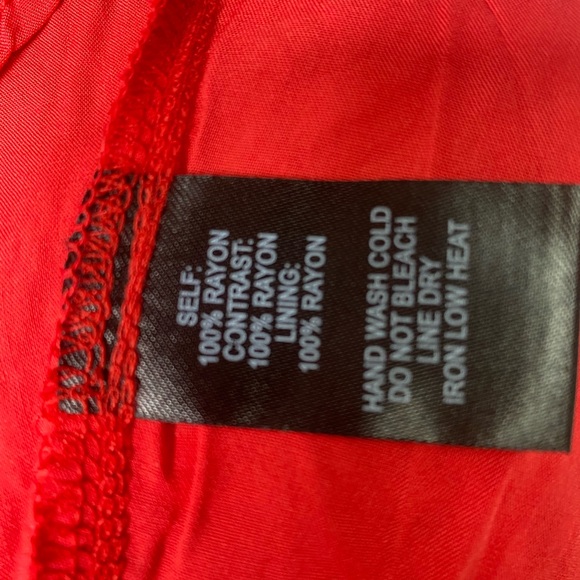 NWT)Lulu’s dress Le vie en roses,Navy blue and red floral,Size M - Picture 7 of 10